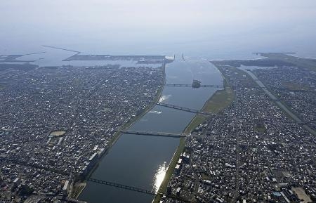 日向灘に「震源域の割れ残り」　南海トラフ、監視継続を